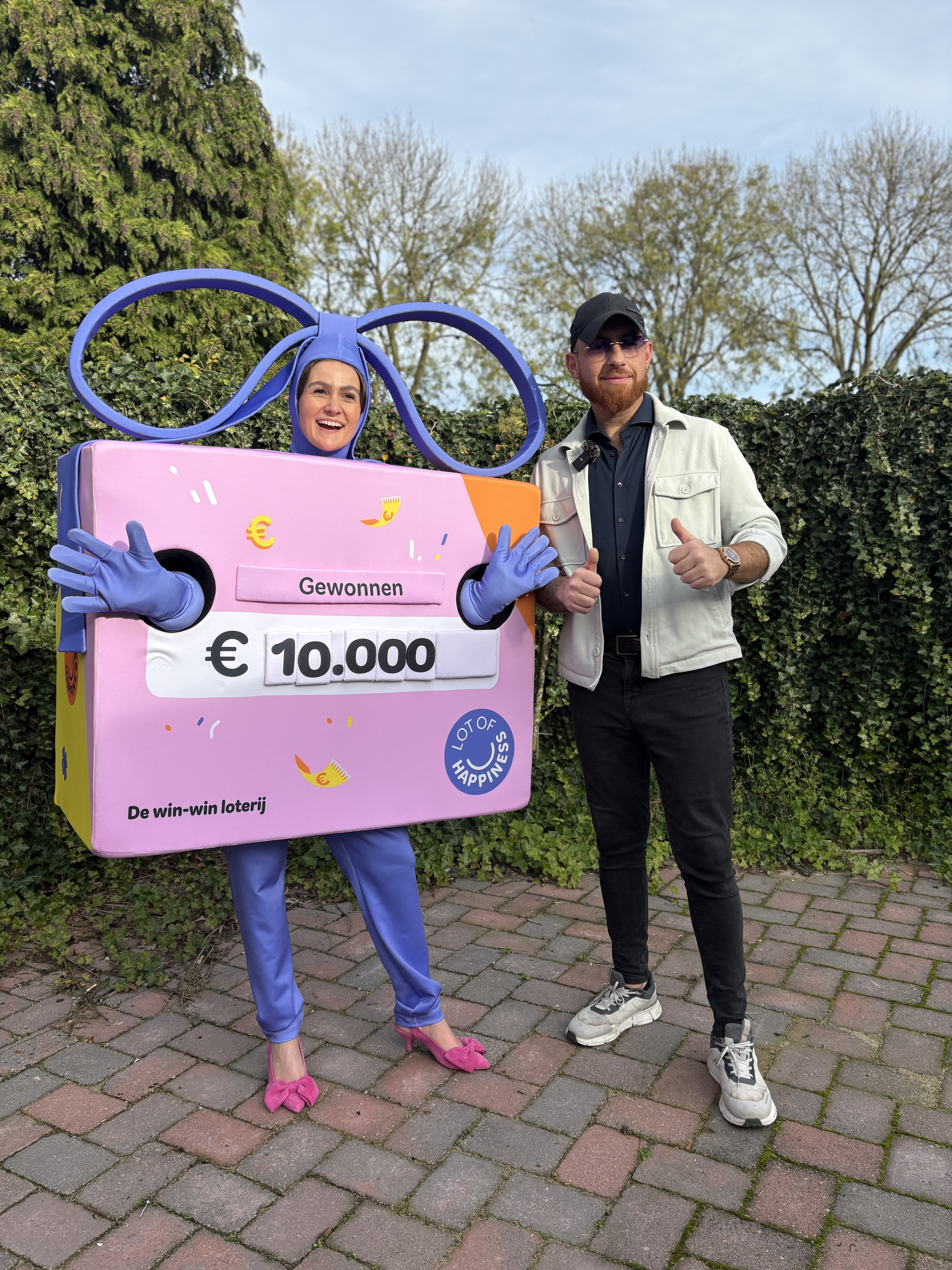 Win-winnaar Ferdi wordt verrast door Winnie